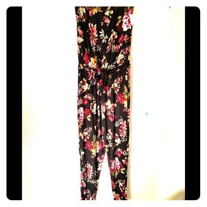 Floral romper bnwt